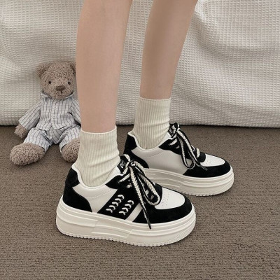 Women Benni Black & White Sneaker